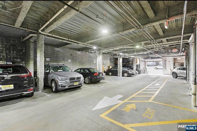 34-40 48th Street 4C, Weehawken, NJ 07086