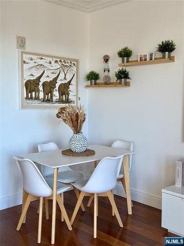 34-40 48th Street 4C, Weehawken, NJ 07086