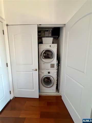 34-40 48th Street 4C, Weehawken, NJ 07086