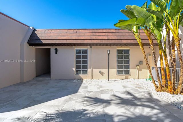 7412 Big Cypress Dr, Miami Lakes, FL 33014