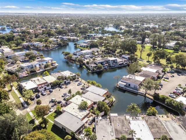 7412 Big Cypress Dr, Miami Lakes, FL 33014