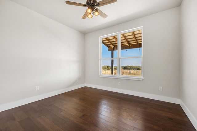 5777 County Road 236 RD, Liberty Hill, TX 78642