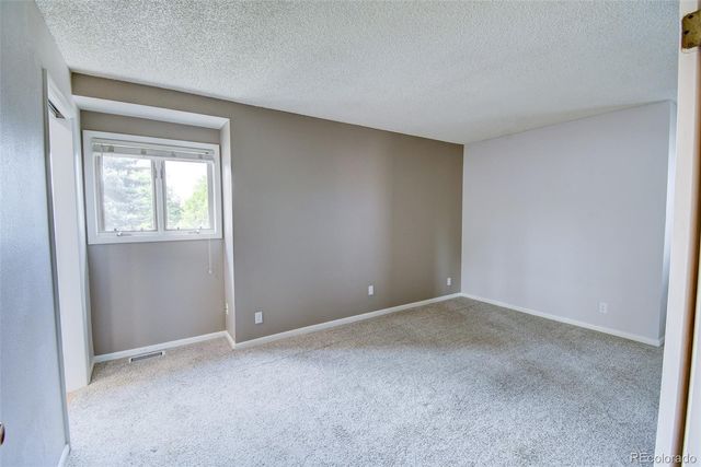 7857 S University Way, Centennial, CO 80122