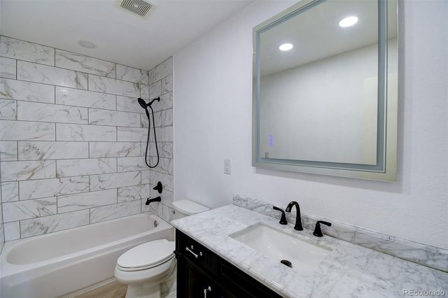 7857 S University Way, Centennial, CO 80122