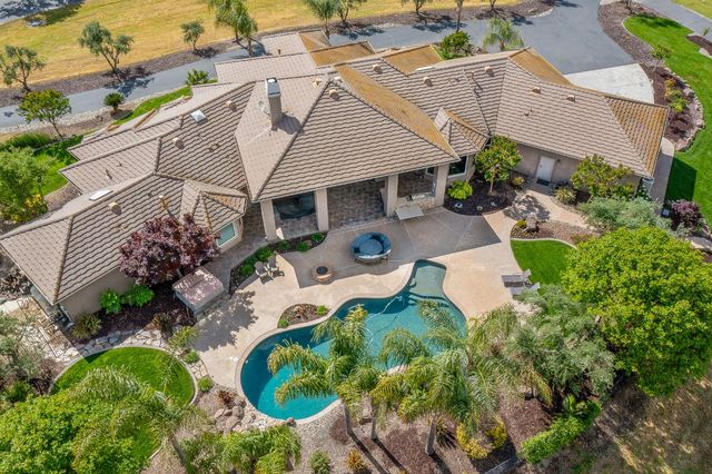 10714 Amerine Ln, Oakdale, CA 95361