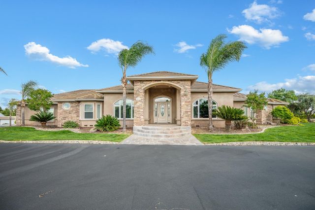 10714 Amerine Ln, Oakdale, CA 95361