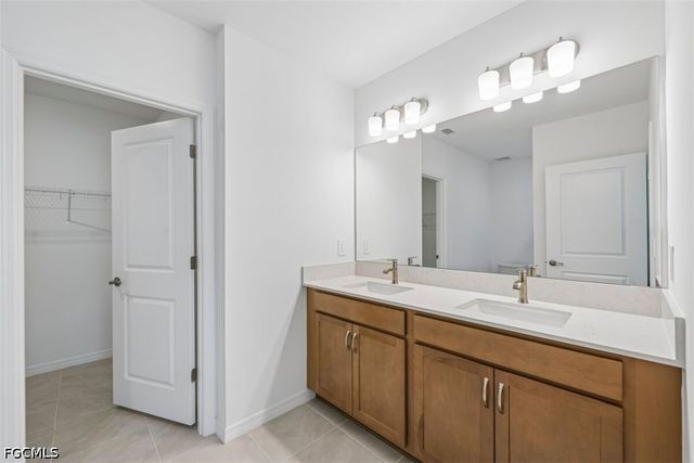 235 Lakeside Breeze WAY, Lehigh Acres, FL 33936