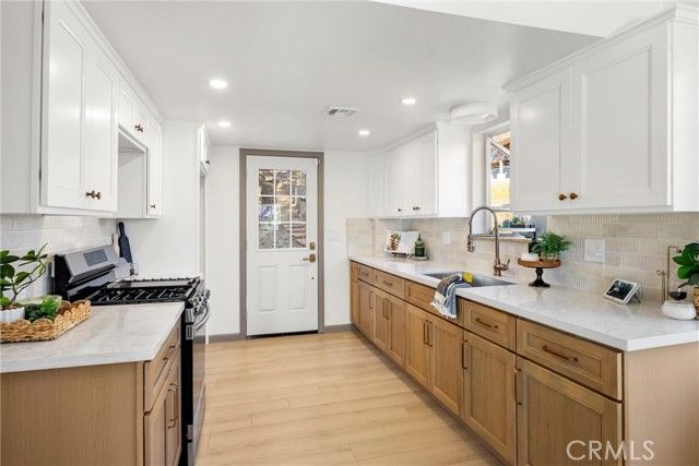 1113 N Grass Valley, Lake Arrowhead, CA 92352