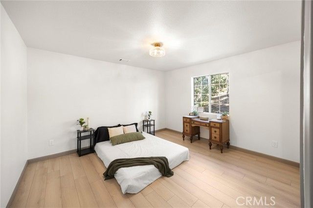 1113 N Grass Valley, Lake Arrowhead, CA 92352