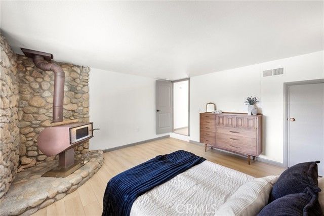 1113 N Grass Valley, Lake Arrowhead, CA 92352