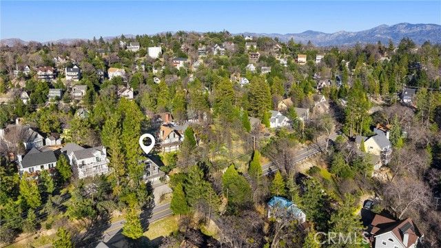 1113 N Grass Valley, Lake Arrowhead, CA 92352