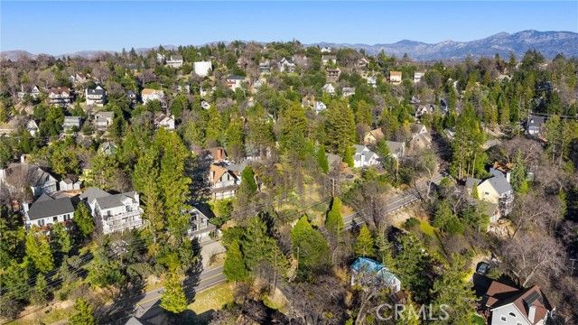 1113 N Grass Valley, Lake Arrowhead, CA 92352