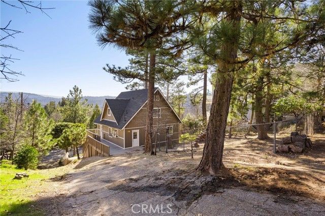 1113 N Grass Valley, Lake Arrowhead, CA 92352