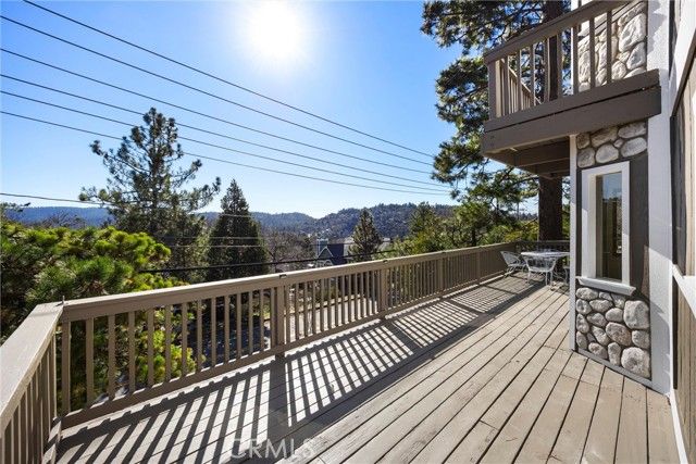 1113 N Grass Valley, Lake Arrowhead, CA 92352