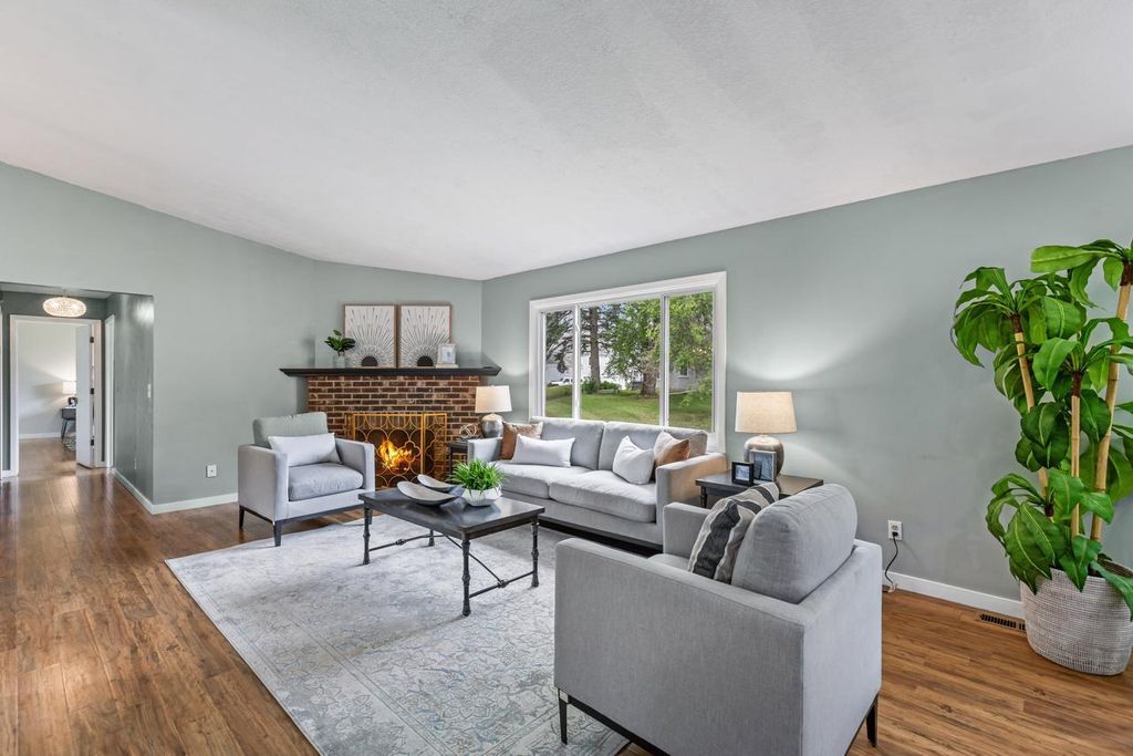 7440 Landau Curve, Bloomington, MN 55438 — photo 2