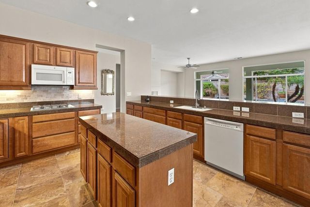 35148 Minuet Drive, Palm Desert, CA 92211
