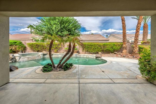 35148 Minuet Drive, Palm Desert, CA 92211