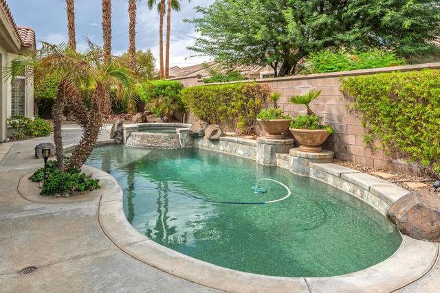 35148 Minuet Drive, Palm Desert, CA 92211
