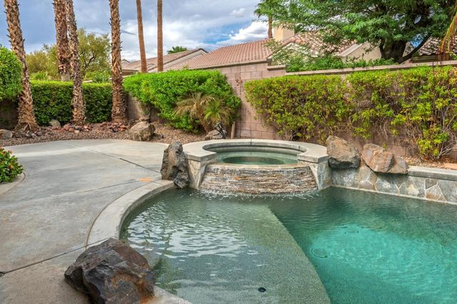 35148 Minuet Drive, Palm Desert, CA 92211