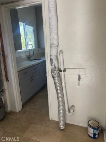 4213 8th, Los Angeles, CA 90008