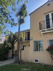 4213 8th, Los Angeles, CA 90008