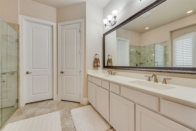 402 Ridgewood Drive, Lewisville, TX 75067