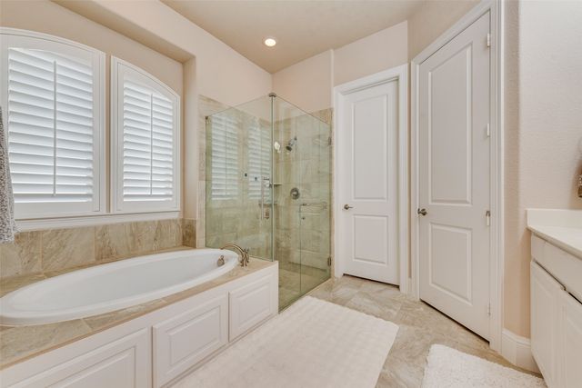 402 Ridgewood Drive, Lewisville, TX 75067
