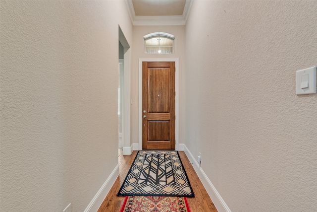 402 Ridgewood Drive, Lewisville, TX 75067