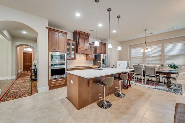 402 Ridgewood Drive, Lewisville, TX 75067