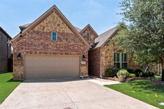 402 Ridgewood Drive, Lewisville, TX 75067