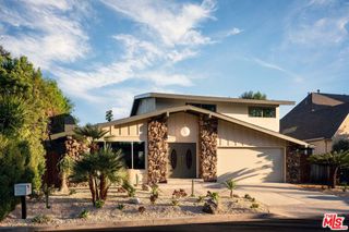 12030 Pacoima Court, Studio City, CA 91604