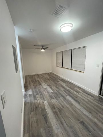 1135 NE 15th Avenue, Fort Lauderdale, FL 33304