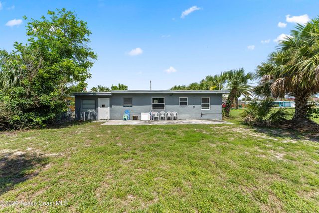 450 S Brevard Avenue, Cocoa Beach, FL 32931