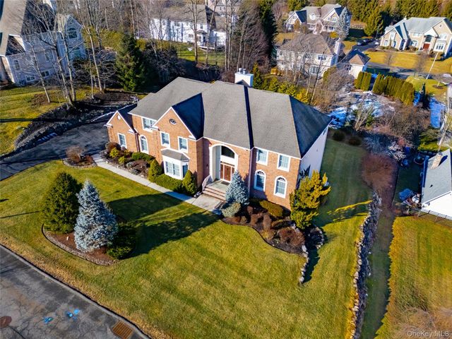 5 Beaver Pond Court, Stony Point, NY 10980