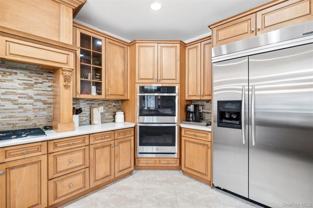 5 Beaver Pond Court, Stony Point, NY 10980