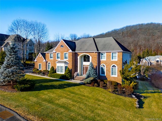 5 Beaver Pond Court, Stony Point, NY 10980