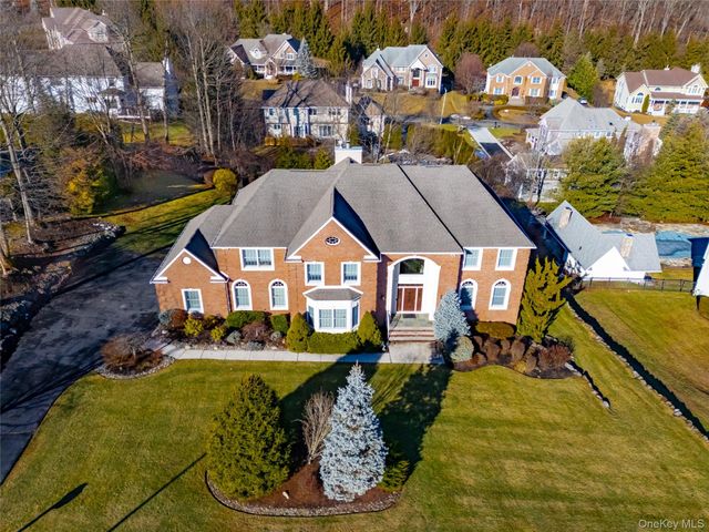 5 Beaver Pond Court, Stony Point, NY 10980