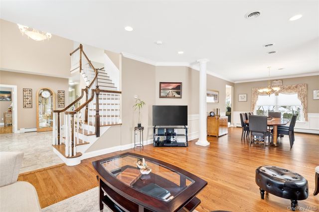 5 Beaver Pond Court, Stony Point, NY 10980