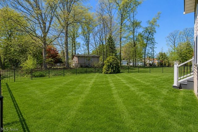 8418 Bedaos Drive, Willoughby, OH 44094