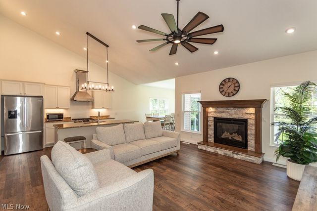 8418 Bedaos Drive, Willoughby, OH 44094