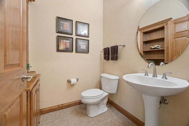 2917 E FALLCREEK LANE, Appleton, WI 54913