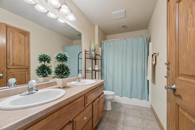 2917 E FALLCREEK LANE, Appleton, WI 54913