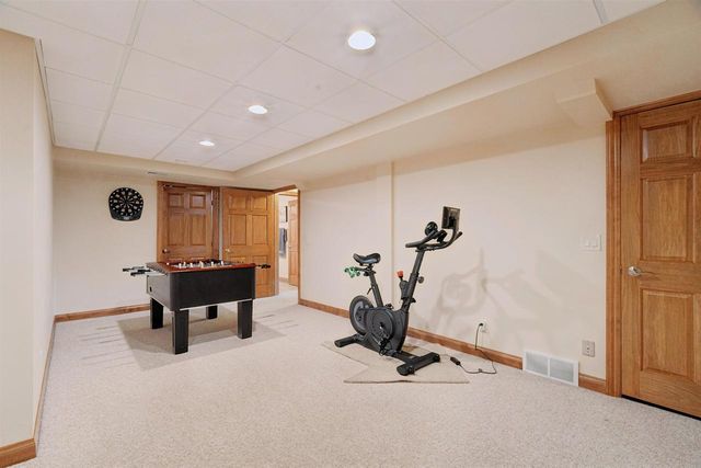 2917 E FALLCREEK LANE, Appleton, WI 54913