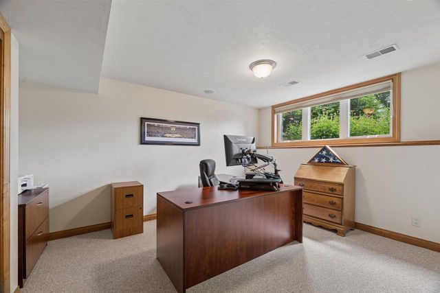 2917 E FALLCREEK LANE, Appleton, WI 54913
