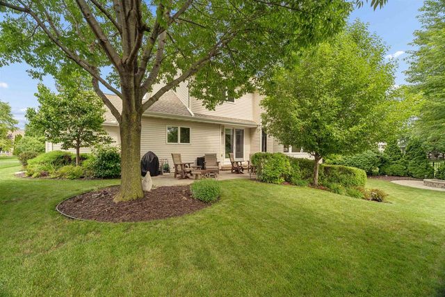2917 E FALLCREEK LANE, Appleton, WI 54913