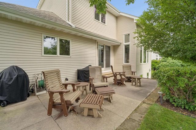 2917 E FALLCREEK LANE, Appleton, WI 54913
