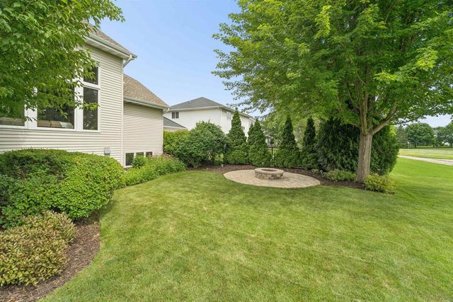 2917 E FALLCREEK LANE, Appleton, WI 54913