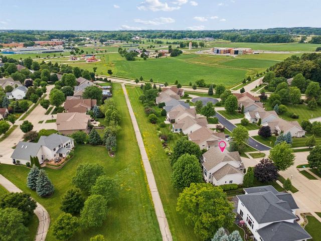 2917 E FALLCREEK LANE, Appleton, WI 54913