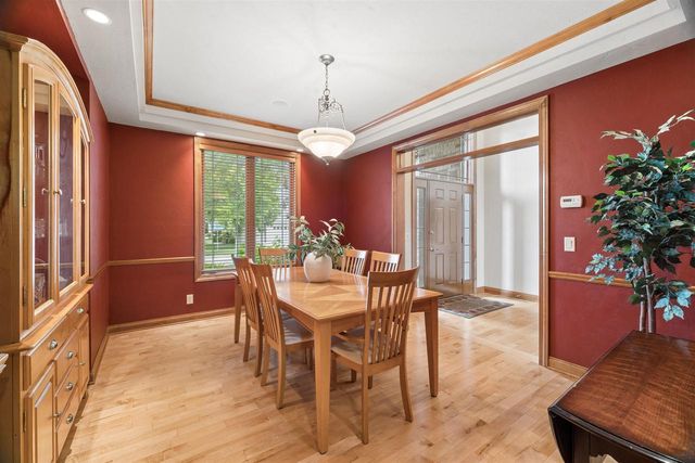 2917 E FALLCREEK LANE, Appleton, WI 54913