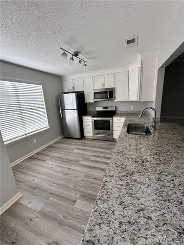 1062 Fairfax, Tuscaloosa, AL 35406